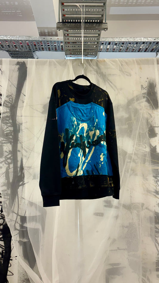 Sweatshirt +